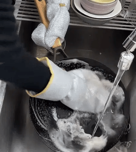 Thick wire cloth mitts to keep your hands dry while washing dishes